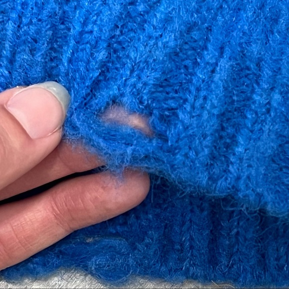 Oak + Fort boxy cropped cobalt blue cable knit sweater - Picture 7 of 7